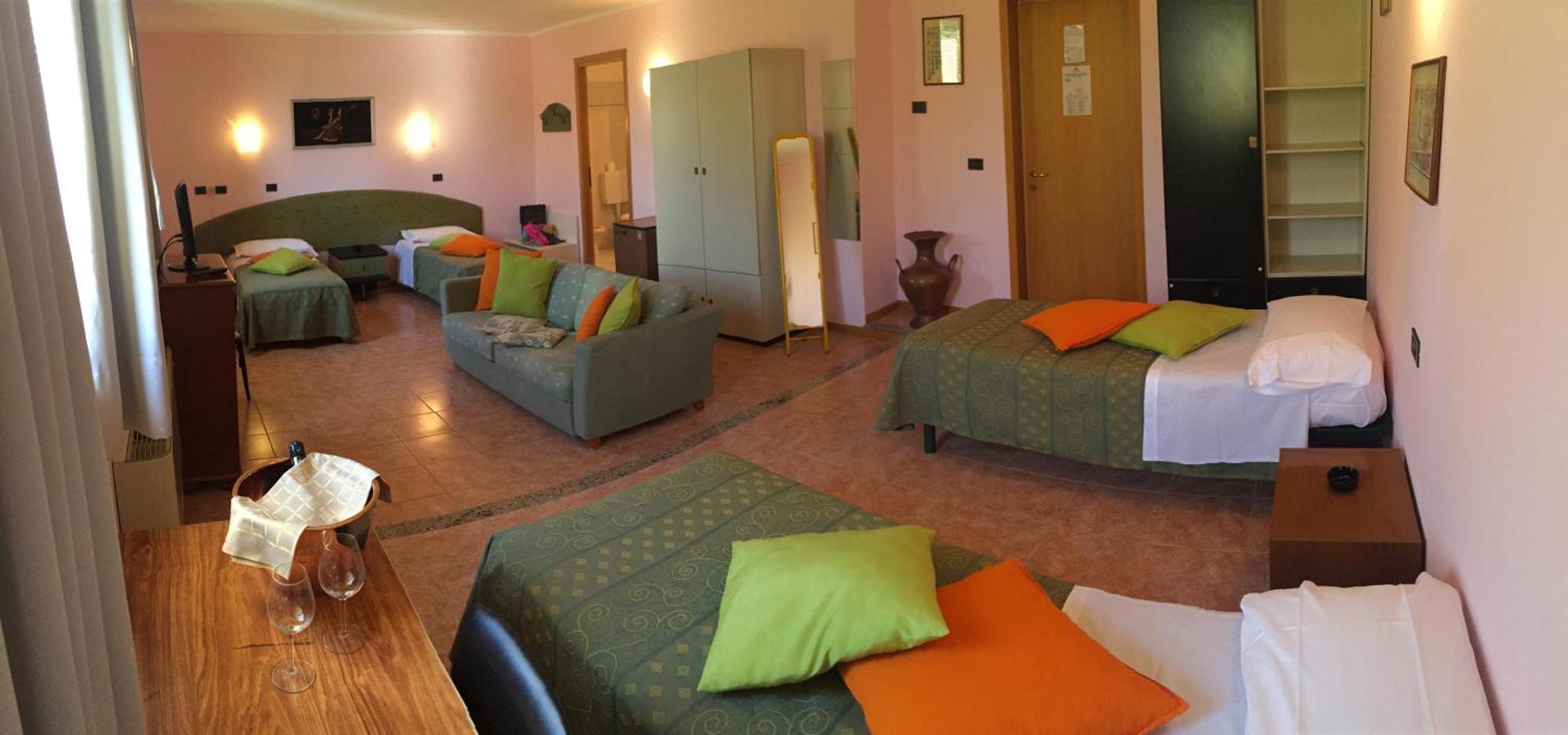 Hotel Salus Sant'Andrea Bagni ภายนอก รูปภาพ