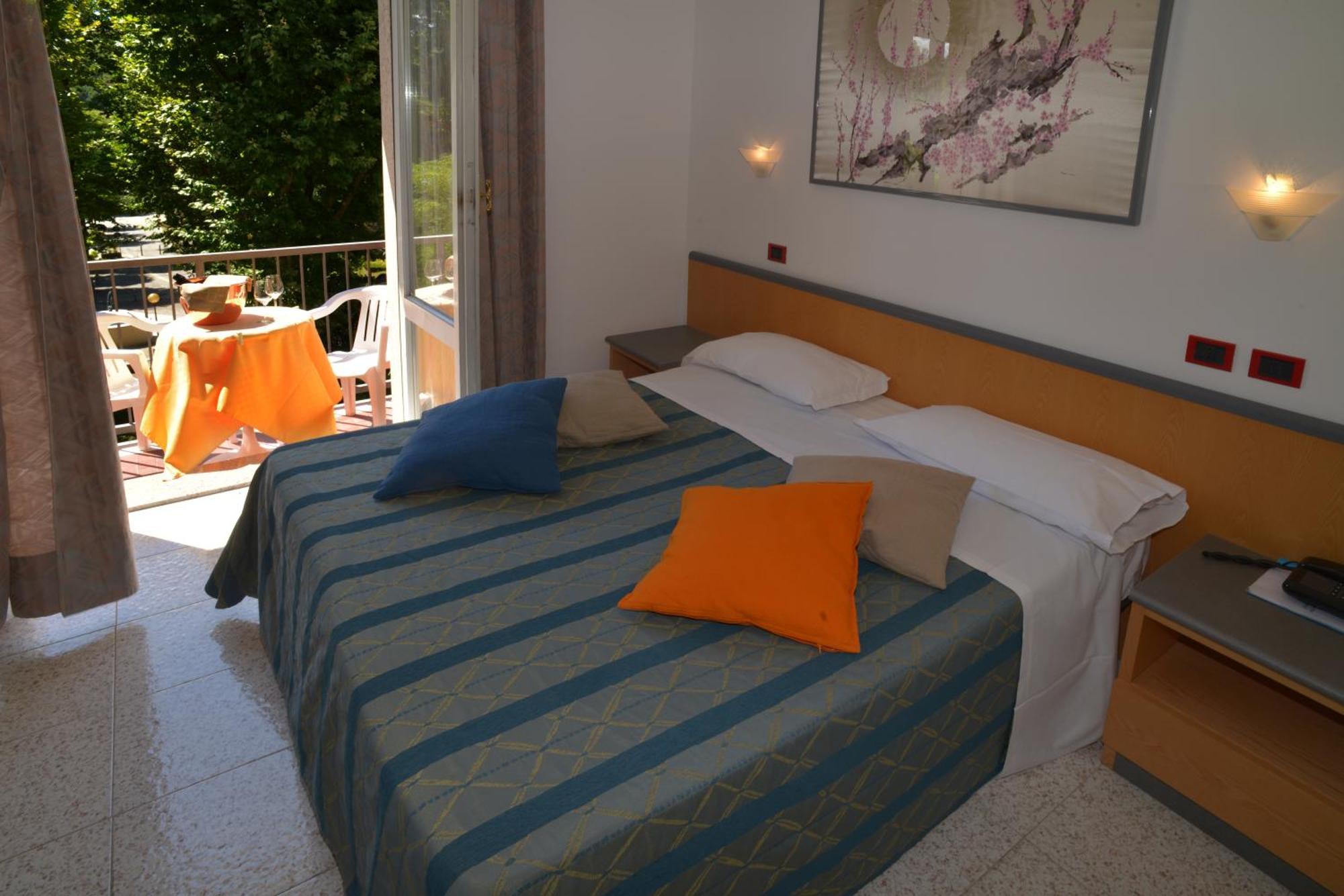 Hotel Salus Sant'Andrea Bagni ภายนอก รูปภาพ